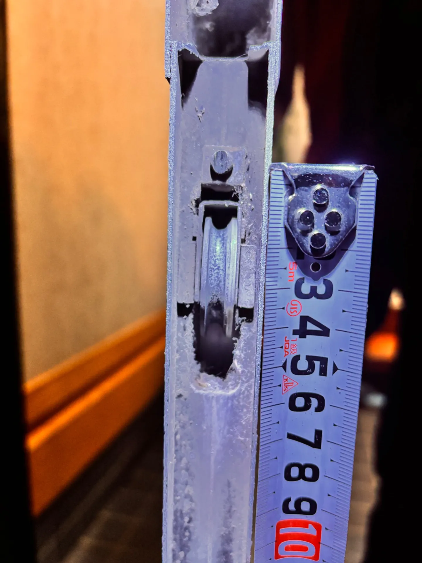 玄関の戸車交換 ご依頼!!